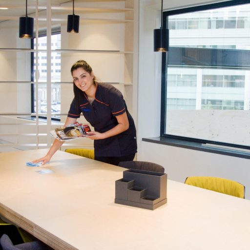 tafel schoonmaken